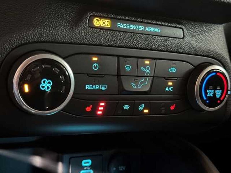 Ford Focus Cool&Connect+Parklpilot+Winter-P. +Tempo