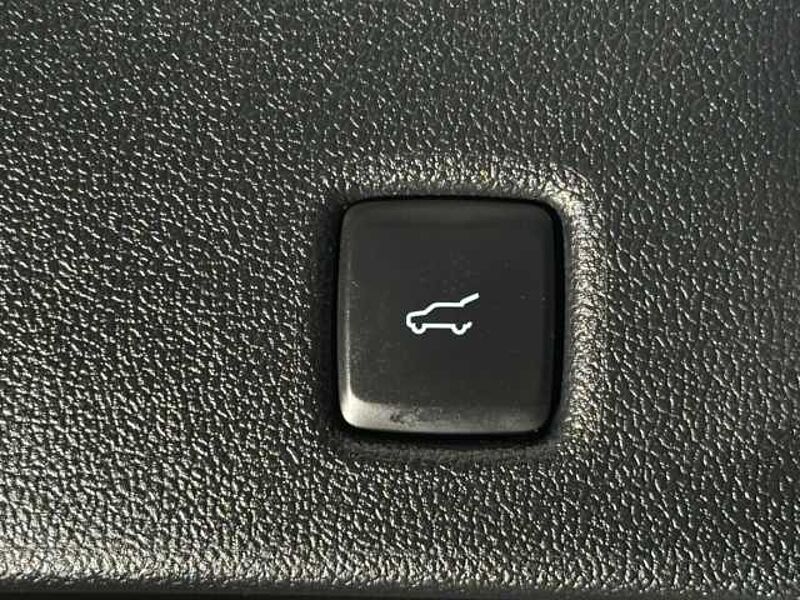 Ford Kuga ST-Line X+AHK+Pano+B&O+Head-Up+Key-Free