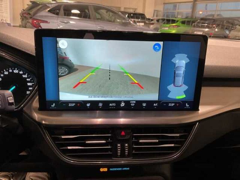 Ford Focus Turnier Titanium 4J Garantie R&Uuml;CKF. PDC NAVI.