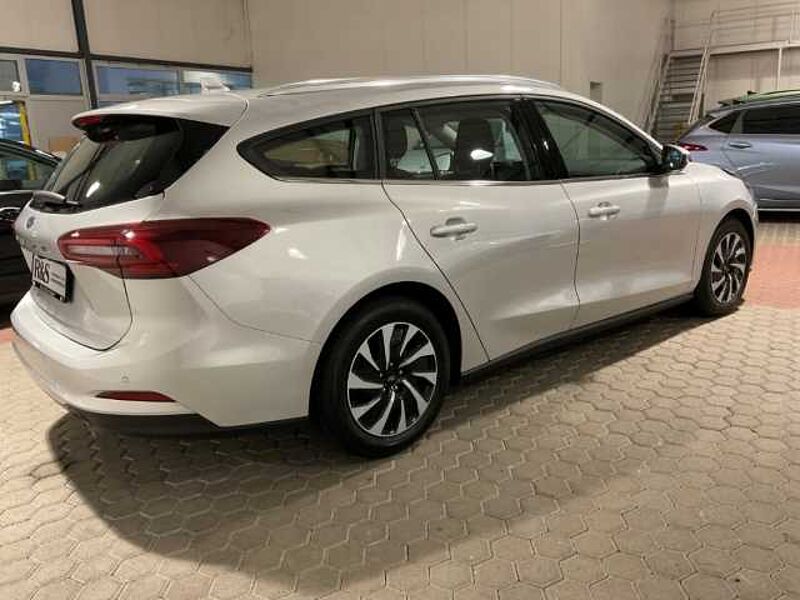Ford Focus Turnier Titanium 4J Garantie R&Uuml;CKF. PDC NAVI.