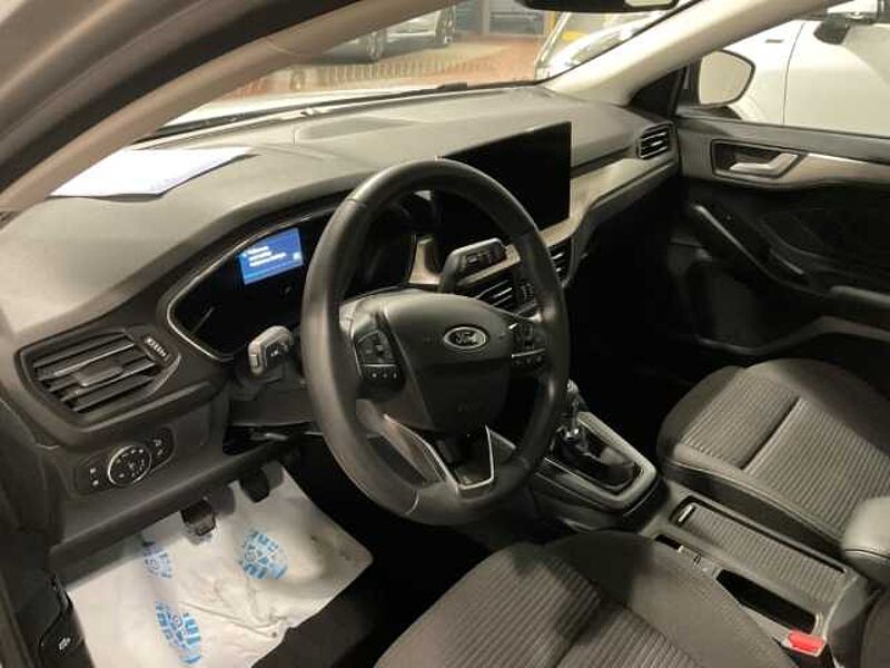 Ford Focus Turnier Titanium 4J Garantie R&Uuml;CKF. PDC NAVI.