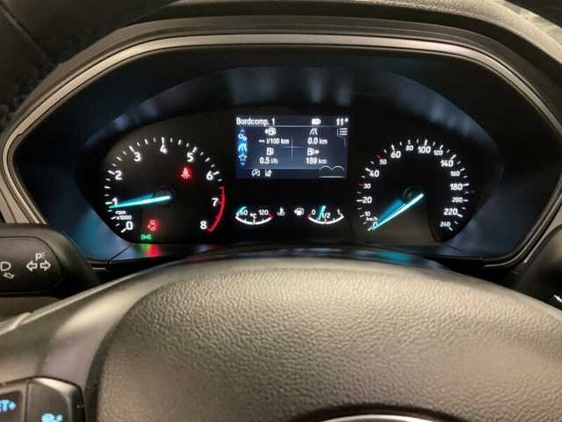 Ford Focus Turnier Titanium RÜCKF. PDC. Winter-P