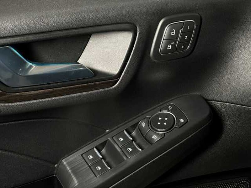 Ford Kuga Vignale+Pano+AHK+B&O+Head-Up+Key-Free