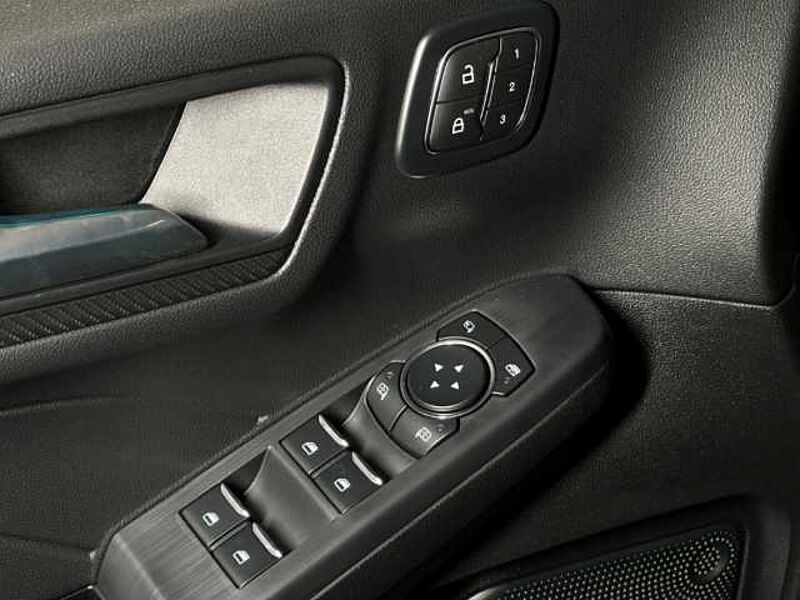 Ford Kuga ST-Line X Hybrid+AHK+360°Kamera+B&O+Head-Up