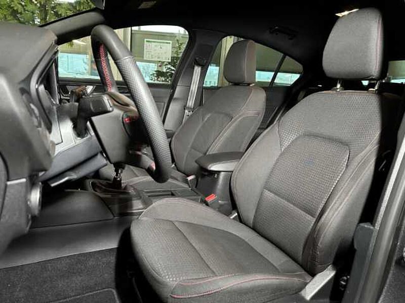 Ford Focus ST-Line+Kamera+Navi+Winter-P. +Tempo