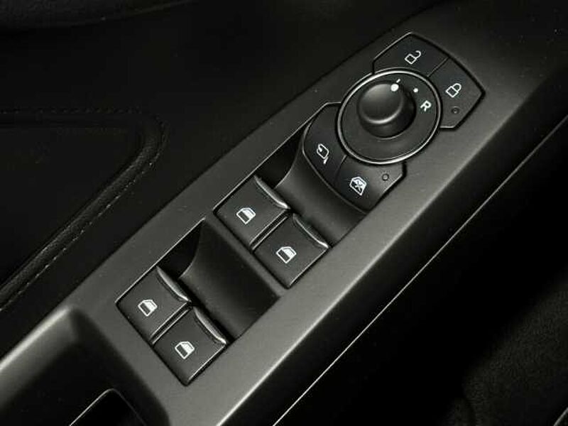 Ford Focus ST-Line+Kamera+Navi+Winter-P. +Tempo