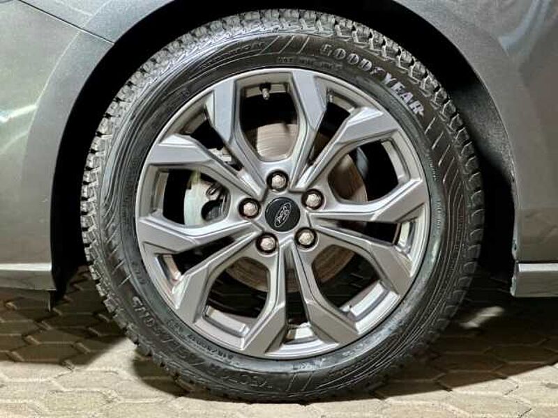 Ford Focus ST-Line+Kamera+Navi+Winter-P. +Tempo